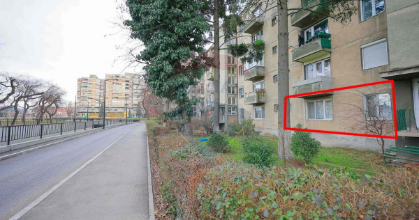 Apartament cu 2 camere de vânzare în zona Ultracentral