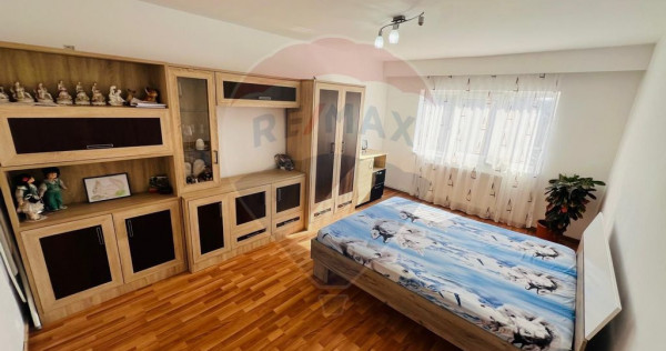 Apartament de vânzare cu 2 dormitoare decomandate