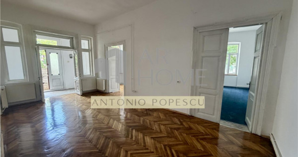 Casa 4 camere plus dependinte in Ploiesti, zona ultracentra