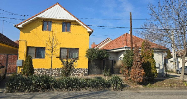 Vila P+M, constr 2014 , Zona Cantemir, gaz , teren 270, Izolata