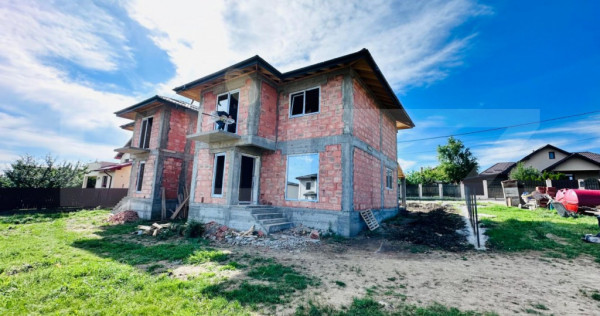 Casa la rosu 4 camere, 106 mp, zona Miroslava