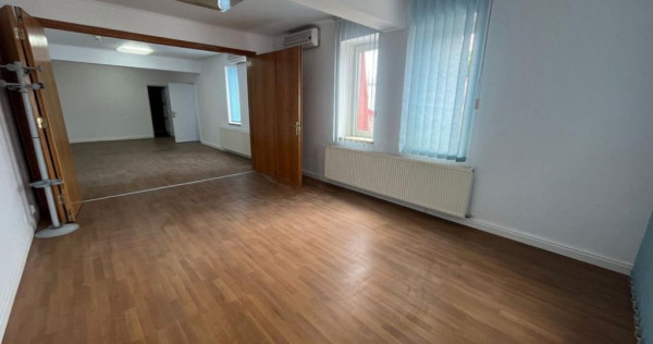 Vila P+2 zona Banu Manta