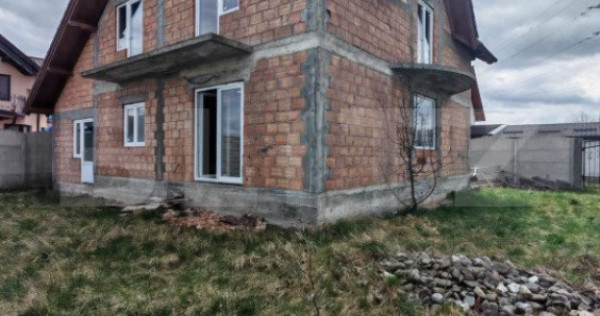 Casa la rosu de vanzare in Vulcan - Brasov