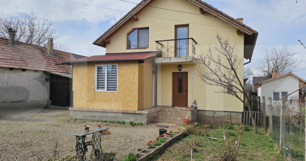 Casa deosebita, 128 mp, 569 mp teren, in Santionlunca