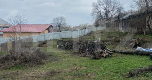 Teren intravilan, 988 mp+280 mp, zona Centrala