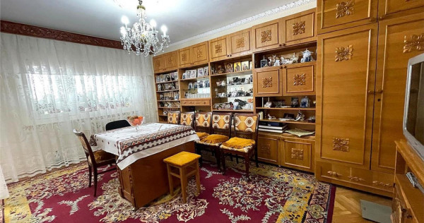 Apartament 4 camere zona Victoriei Tulcea