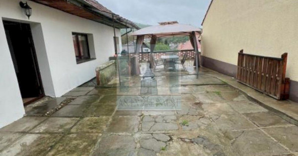 Casa singur in curte - zona Schei (ID:12393)