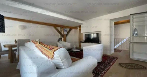 Apartament cu 3 camere in casa , decomandat - zona Centru Istoric