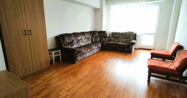 Garsoniera decomandata cu 2 balcoane in Terezian