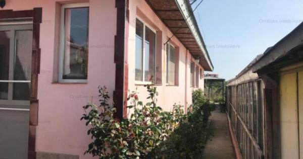 Casa 4 camere 250mp util Varsatura, 1000mp teren