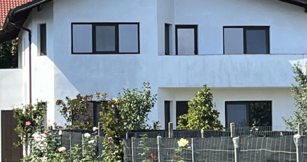 Vila 4 dormitoare Nord cartier de vile