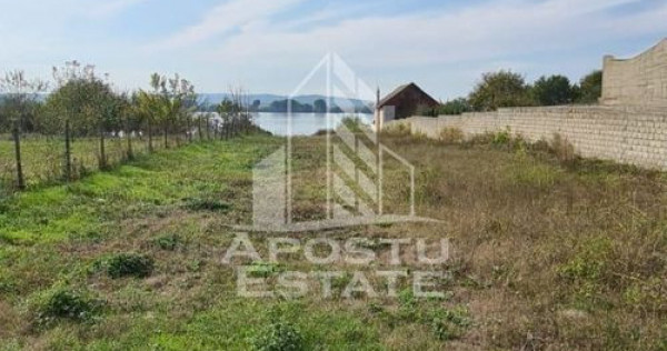 Teren la Dunare 2400Mp cu utilitati