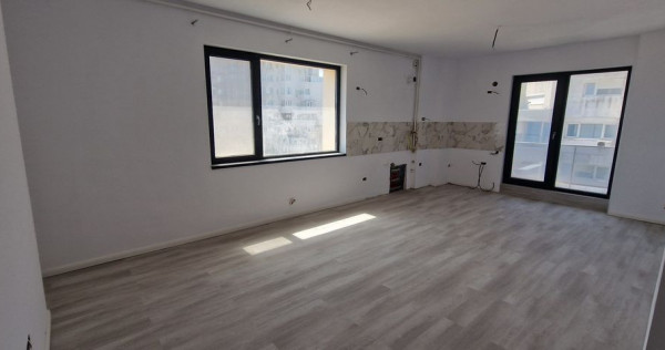 Faleza Nord apartament cu 3 camere, vedere la mare.