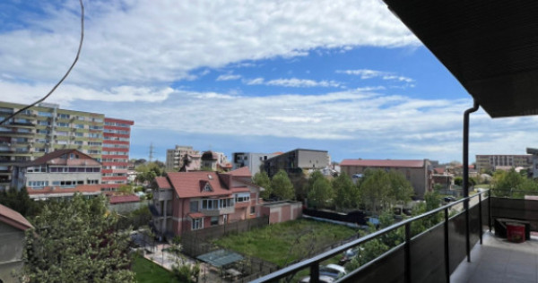 Apartament 3 camere de v&acirc;nzare | Terasă mare și pod | Zon