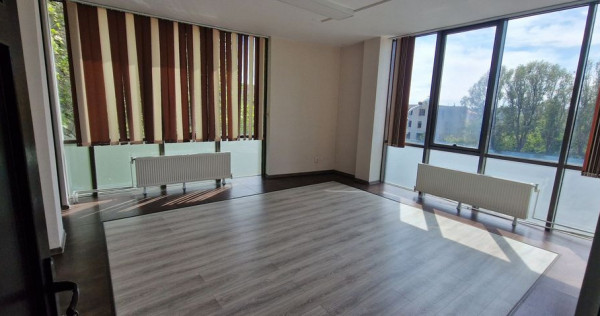 Spatiu comercial ideal activitati liberale.