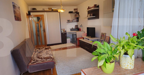 Apartament de vanzare, cu 3 camere decomandat, 76 mp, zona c
