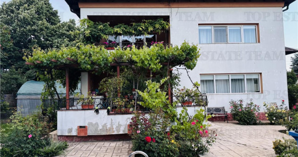 Vila de exceptie 6 camere 450 mp utili, 1000 mp teren, pisci