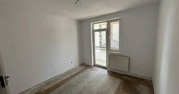 Apartament 2 camere, decomandat - zona Brasovul Vechi