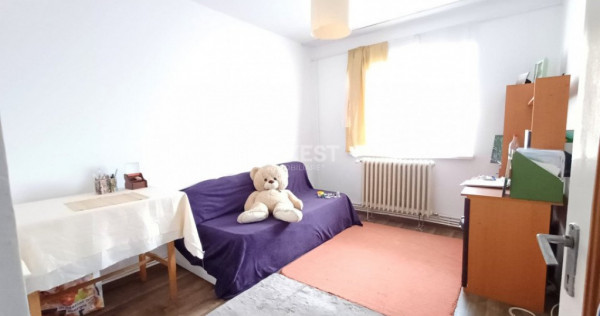 Apartament spațios 3 camere Decomandat 70 mp, zona Frumoas