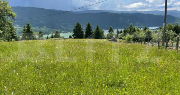Teren Intravilan Colibita 1346mp cu Panorama asupra lacului