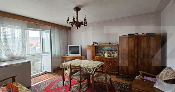 Apartament 4 camere, 80 mp, decomandat &ndash; Sf.Gheorghe