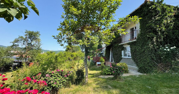 Casa intr-o locație cu panorama deosebita, in zona Mosnei