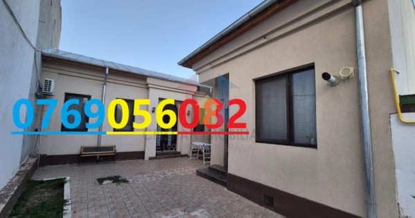 Casa 4 cam 200mp, caramida teren 509 mp mobilata zona Centr