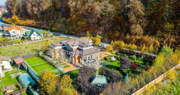 Bijuterie arhitecturală unică | teren de tenis | finisa...