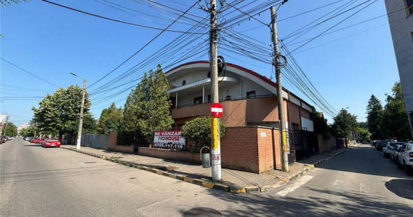 ULTRACENTRAL - Vila de inchiriat- teren 506mp