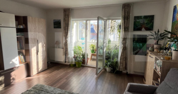 Apartament semidecomandat, etaj intermediar, zona Stejarului