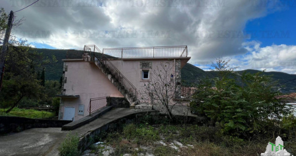 Casa de in Herceg-Novi Muntenegru