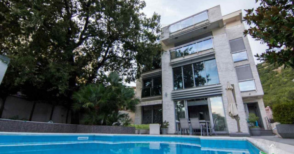 Vila de in Budva Muntenegru