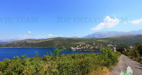 Teren de in Kotor Muntenegru