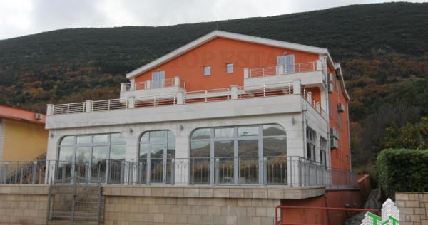 Hotel de in Herceg-Novi Muntenegru