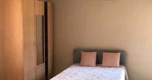 1 camera in zona Aradului