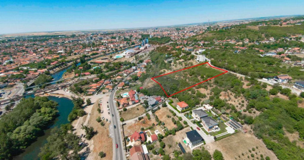 De v&acirc;nzare Teren &icirc;n Oradea, cu panoramă, 4506 mp, zona...