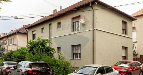 Vilă idealǎ pentru locuințǎ sau investiție - zonă u...