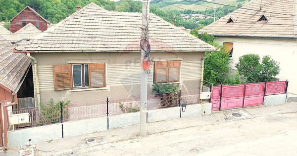 Casă pe un nivel in Medias, teren 533 mp, curte dreapta