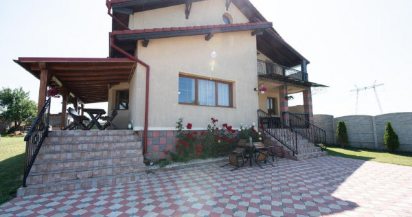 Casă deosebită în zona centrală Sânpetru – teren generos!