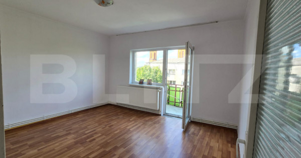 Apartament de vanzare, cu 3 camere, 76 mp, zona Micro 17