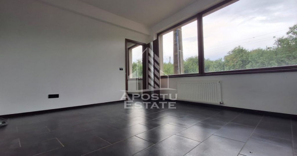 Spatiu comercial cu etaj, pentru activitati diverse