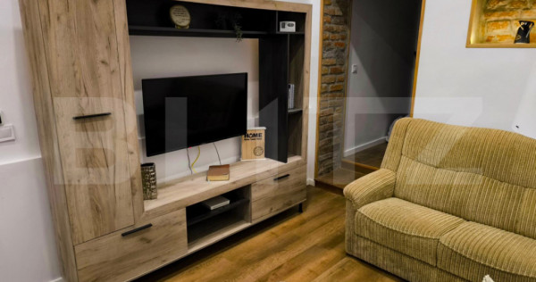 Apartament cu 3 camere, 47 mp, zona Centrala