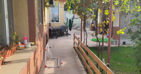 Casă situată &icirc;n zona Palas din cărămidă