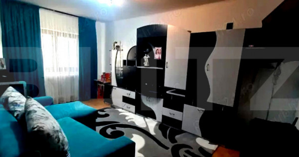 Apartament de vanzare, cu 3 camere, decomandat, 58 mp, zona