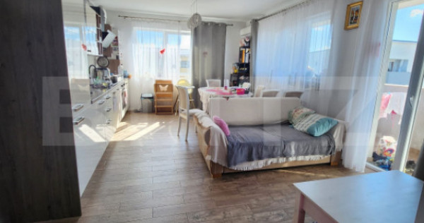 Apartament mobilat utilat, 3 camere, 2 bai, 2 parcari, zona