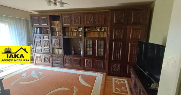 Republicii, zona Marinex, 4camere, etaj 3