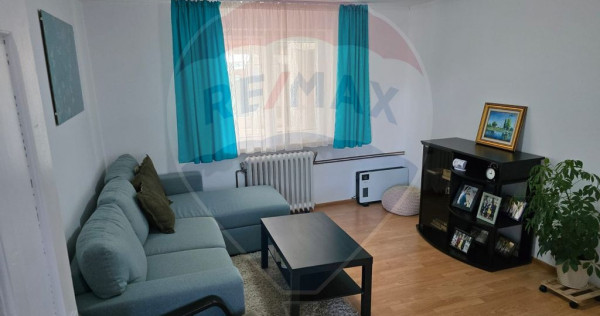 Casă / Vilă cu 4 camere de vânzare în zona Central