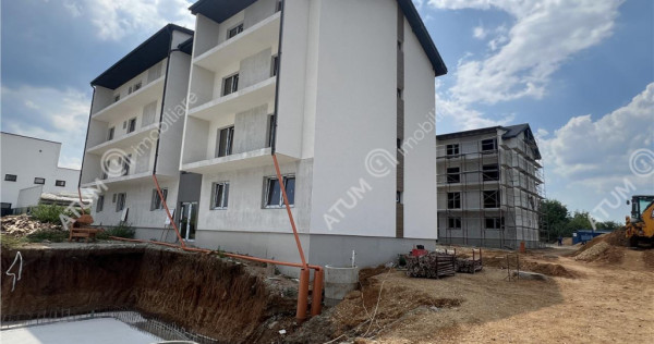 Apartament cu 3 camere decomandate si balcon situat in Selim