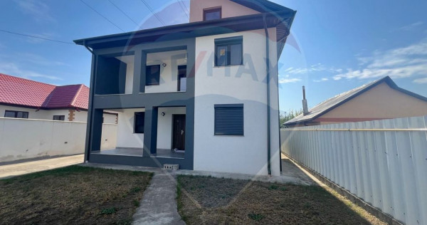 Casă 4 camere Focsani str Militari