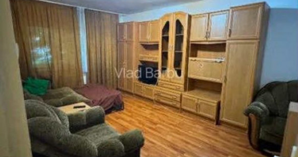 Apartament 3 camere, decomandat - zona Garii